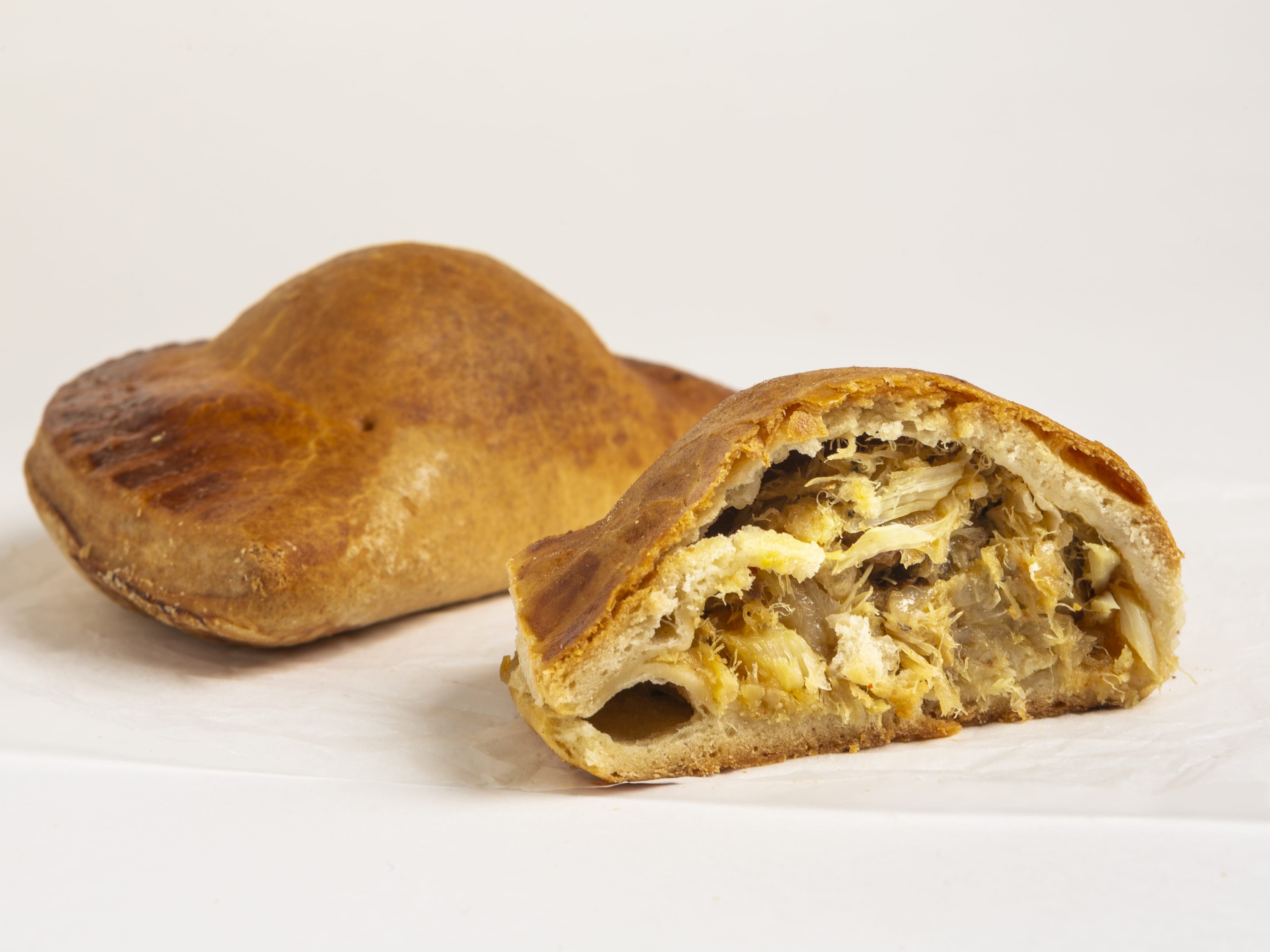 Empanadilla_bacalao_con_pasas_02_MG_1388.jpg
